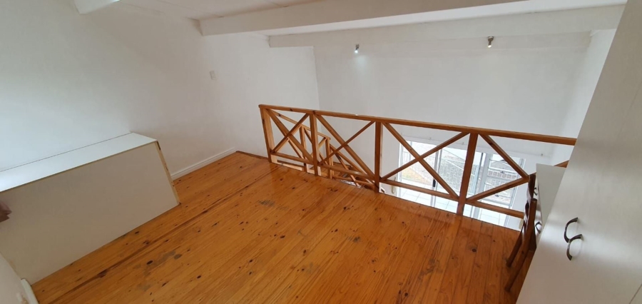 To Let 1 Bedroom Property for Rent in Humewood Eastern Cape